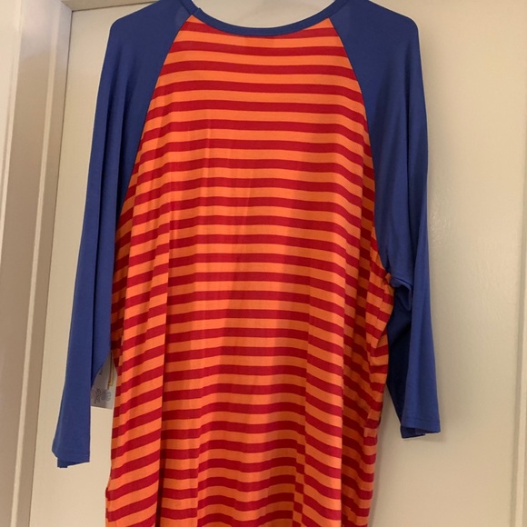 LulaRoe Randy Shirt - Picture 4 of 4